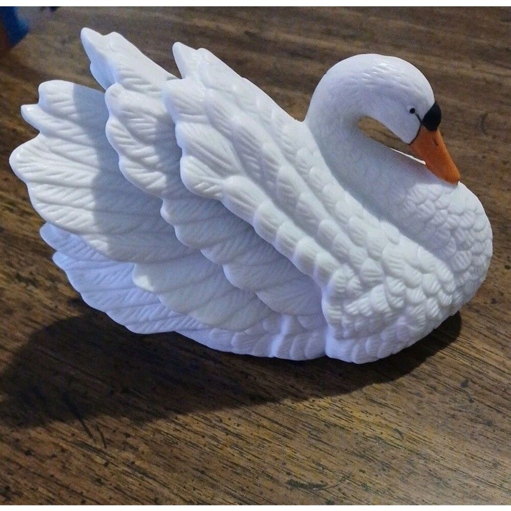 VTG Swan Royal Heritage The Regal Swan Porcelain Bisque Figurine Hand Painted
